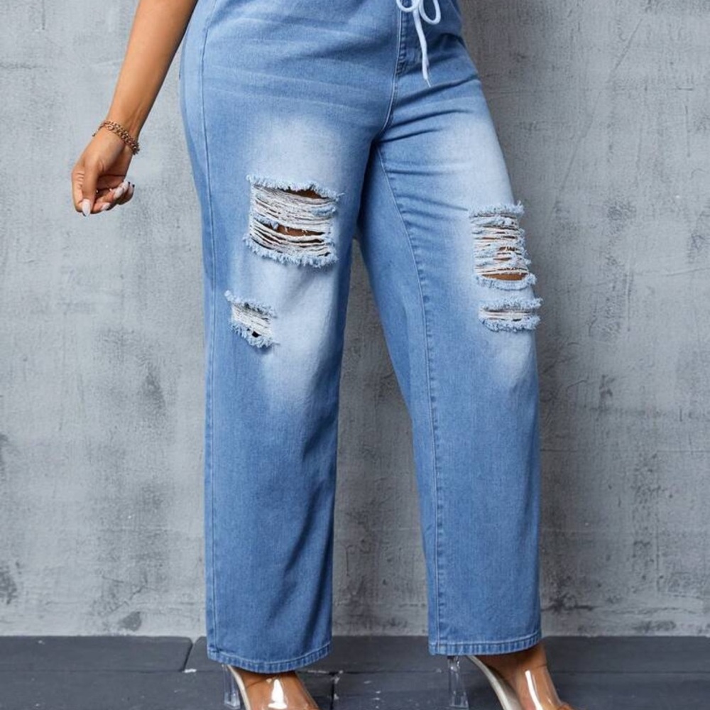 NWT SHEIN Distressed Blue Jeans for Women
